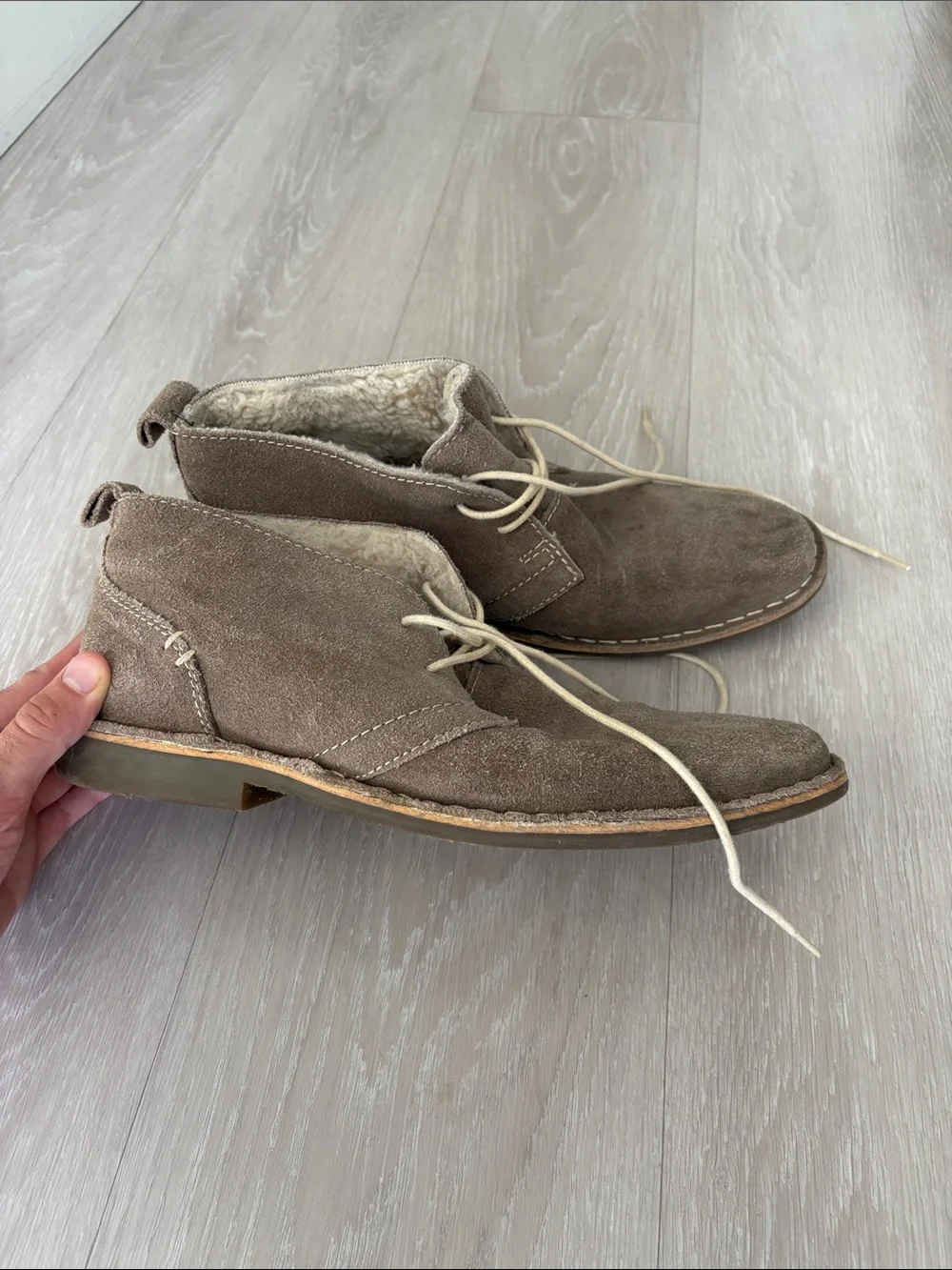 Men's Suede Lace-Up Chukka Boots in Taupe